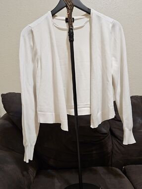 torrid White Open-Front Cropped Cardigan